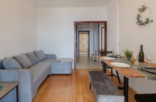 Prizba Apartment | Apartment With Terrace and sea View- Olive