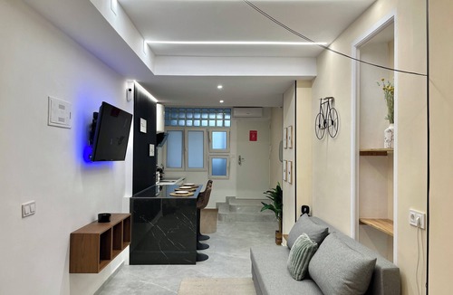 San Anton Apartment | Apartment with terrace next to Plaza de Toros