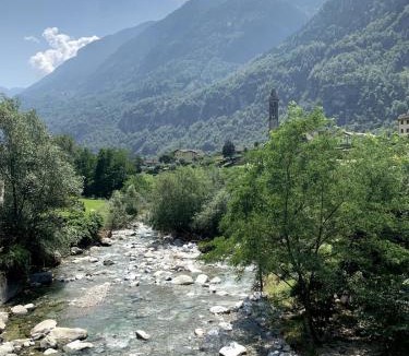Giornico Apartment | Apartment with terrace, paradise for hikers