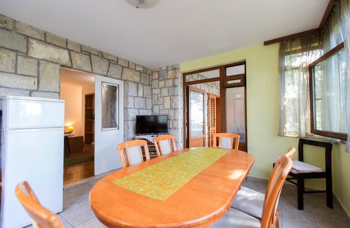 Brela Apartment | Apartment with three bedrooms (6 + 3)