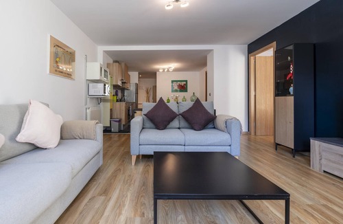 Arinsal Apartment | Apartment with views - 6 guests