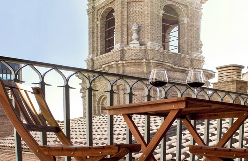 Zaragoza Old Town Apartment | Apartment with views in historical centre
