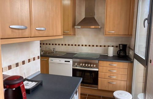 Latas Apartment | Apartment with views of the Pyrenees with free Wifi and Netflix