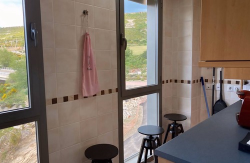 Latas Apartment | Apartment with views of the Pyrenees with free Wifi and Netflix