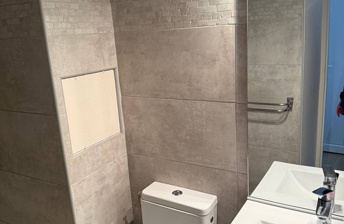 La Roche-Posay Apartment | Apartment with WIFI and Pets Allowed, Near Thermal Baths in La Roche-Posay