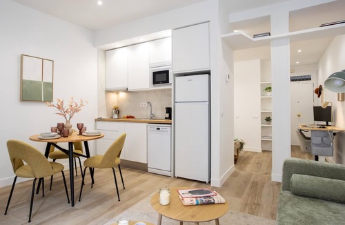 Pacifico Apartment | Apartment + Work Area in Retiro