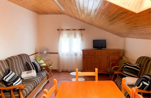 Salinas Apartment | Apartment 'Yerga' with Wi-Fi