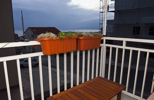 Zelenka Apartment | Apartment Zlatka group fun, 4br 2bth, stroll to beach