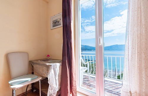 Cove Tri Zala (Zrnovo) Apartment | Apartments Čedomir, (14067), Korčula, hr