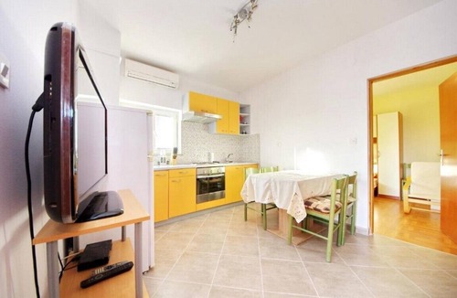 Vrsi Apartment | Apartments Šime, (15556), Vrsi, hr