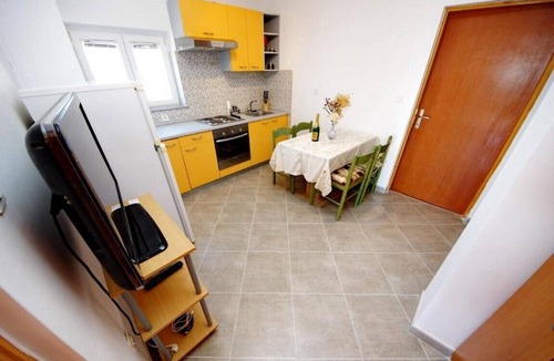 Vrsi Apartment | Apartments Šime, (15556), Vrsi, hr