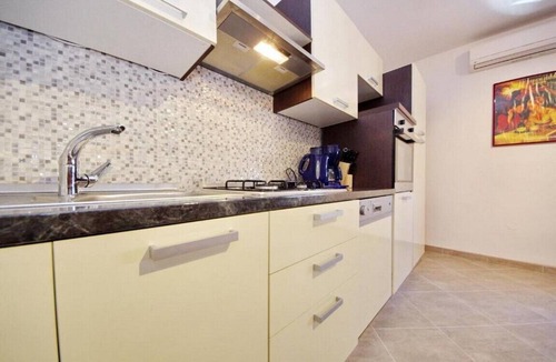 Vrsi Apartment | Apartments Šime, (15557), Vrsi, hr