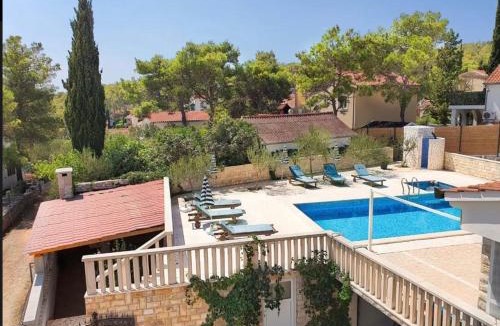 Cove Osibova (Milna) Apartment | Apartments Šimić