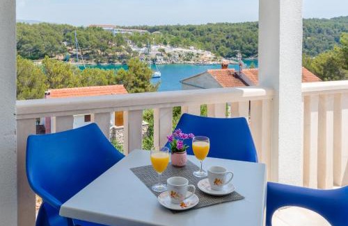 Cove Osibova (Milna) Apartment | Apartments Šimić