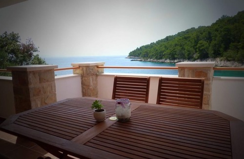 Gdinj Apartment | Apartments Željko (46931-A3) - Gdinj - island Hvar