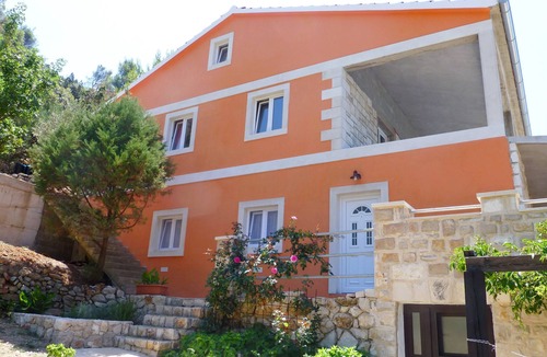 Gdinj Apartment | Apartments Željko (46931-A3) - Gdinj - island Hvar