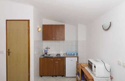 Sobra Apartment | Apartments and Rooms Nike (50271-A2) - Sobra - island Mljet