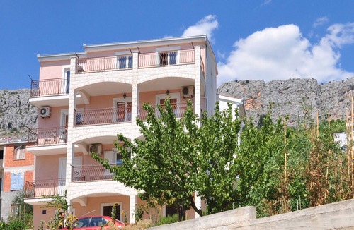 Jesenice Apartment | Apartments Adriana (38801-A1) - Krilo Jesenice