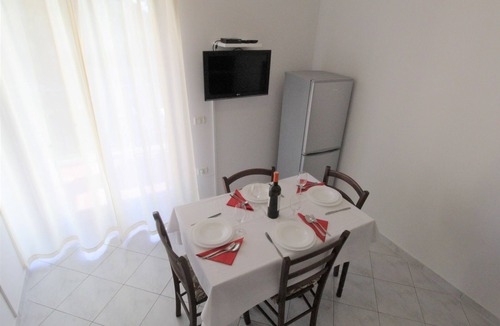 Valica Apartment | Apartments Albina Valiza (79179-A3) - Umag