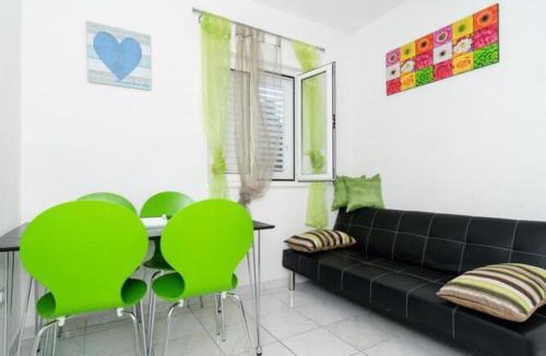 Kobas Apartment | Apartments Ammos - One Bedroom Apartment with Shared Terrace and Sea View Veliki