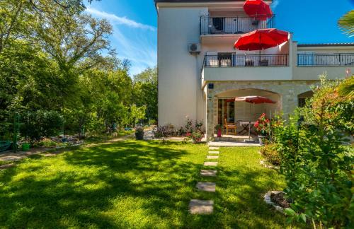 Sveti Vid Dobrinjski Apartment | Apartments Ana
