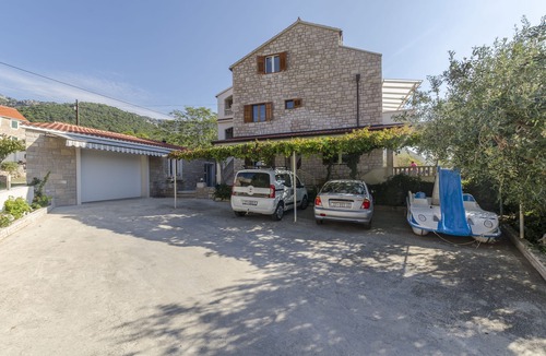 Bol Apartment | Apartments and Rooms LEA (21871-A2) - Bol - island Brac