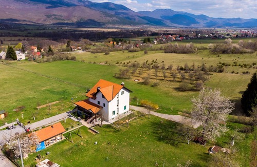 Vranovaca Apartment | Apartments and Room Robert (80821-A1) - Korenica