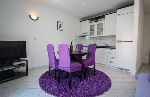 Palit Apartment | Apartments and rooms Biserka, (14248), Palit, hr