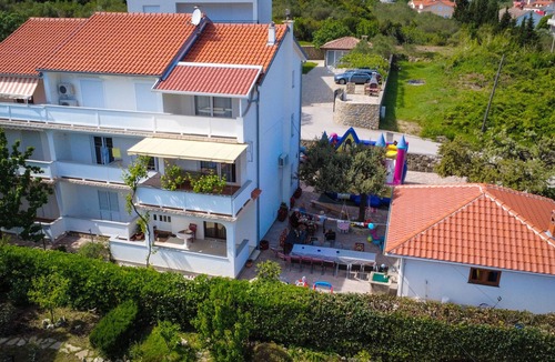 Palit Apartment | Apartments and rooms Biserka, (14248), Palit, hr