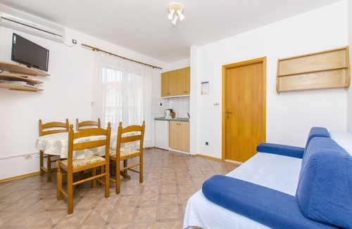 Trogir Apartment | Apartments and Rooms Iva (47621-A11) - Trogir