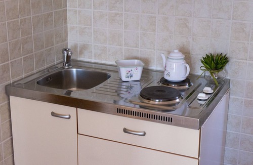 Cove Tri Zala (Zrnovo) House | Apartments and Rooms Katja & Egon