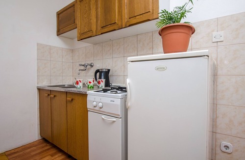 Dugi Rat Apartment | Apartments Anka 50m from the beach (31461-A3) - Duce