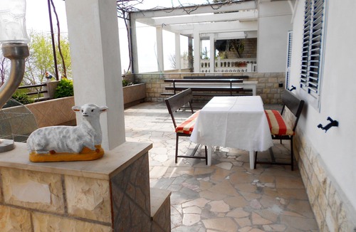 Dugi Rat Apartment | Apartments Anka 50m from the beach (31461-A3) - Duce