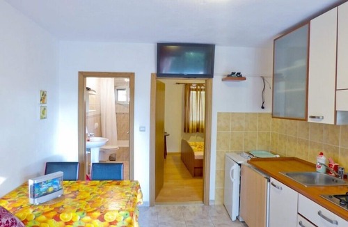 Ivan Dolac Apartment | Apartments Antun, (13537), Ivan Dolac, hr