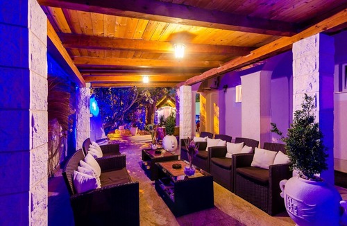 Montovjerna Apartment | Apartments Aura - Comfort Studio Apartment 4 with shared swimming pool