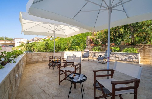 Montovjerna Apartment | Apartments Aura - Comfort Studio Apartment 4 with shared swimming pool