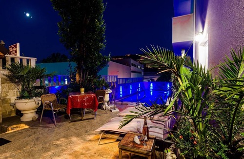 Montovjerna Apartment | Apartments Aura - Comfort Studio Apartment 3 with shared swimming pool