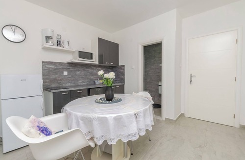 Srima Apartment | Apartments Beachfront Srima