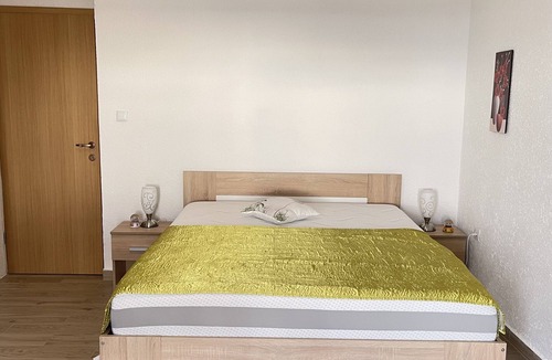 Plat House | Apartments Belenum - Comfort Double Room with Balcony and Sea View (no.1)
