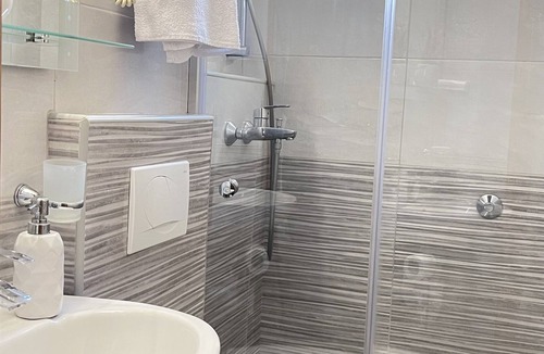 Plat House | Apartments Belenum - Comfort Double Room with Balcony and Sea View (no.1)