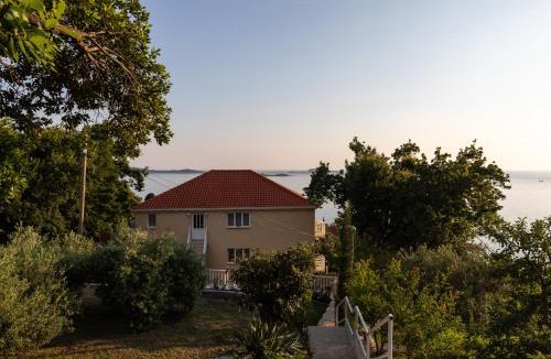 Plat House | Apartments Belenum