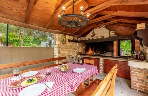 Nin Apartment | Apartments Božo, (14099), Nin, hr