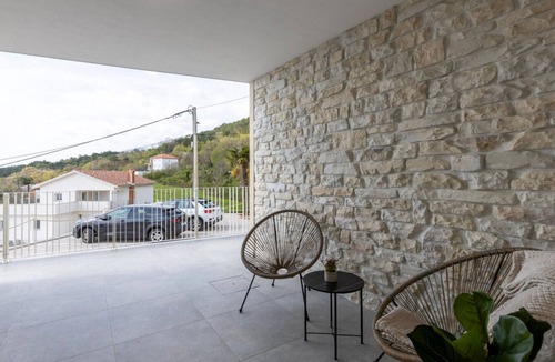 Bregi Apartment | Apartments Bregha - Three Bedroom Apartment with Terrace
