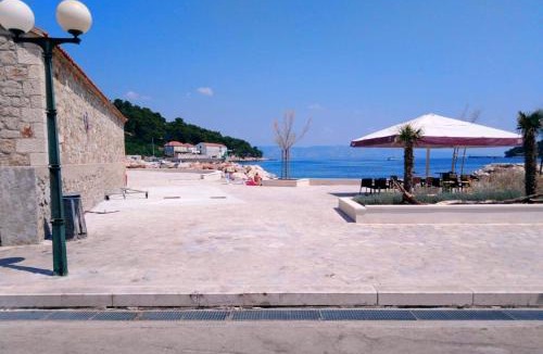Island Hvar Apartment | Apartments by the sea Jelsa, Hvar - 11319