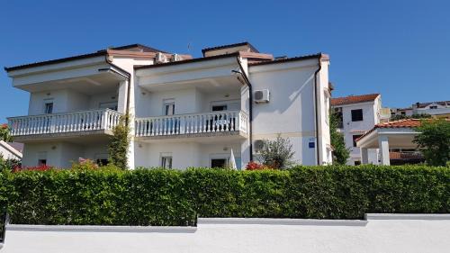Njivice Apartment | Apartments by the sea Njivice - Krk - 5295