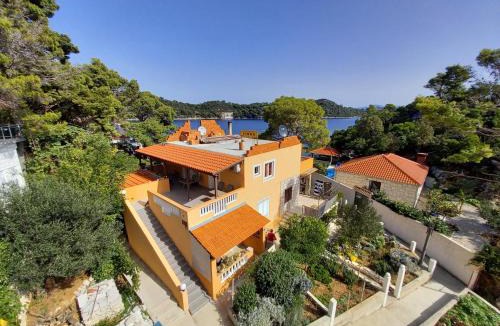 Sobra Apartment | Apartments by the sea Sobra, Mljet - 7531