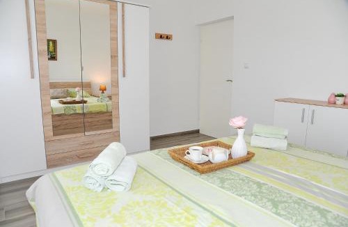 Supetarska Draga Apartment | Apartments by the sea Supetarska Draga - Gonar, Rab - 24383