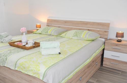 Supetarska Draga Apartment | Apartments by the sea Supetarska Draga - Gonar, Rab - 24383