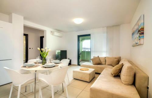 Zidarici Apartment | Apartments by the sea Turcic, Krk - 23084
