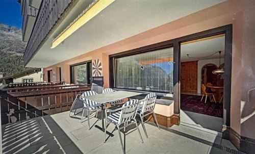 Surlej Apartment | Apartments Chesa Guardaval